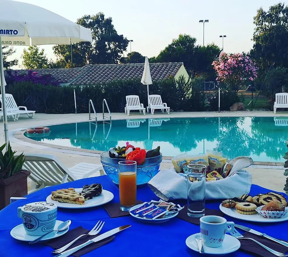 Hotel Cala Mirto Budoni 3*,