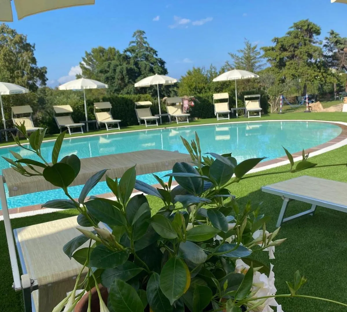Hotel Cala Mirto Budoni 3*,